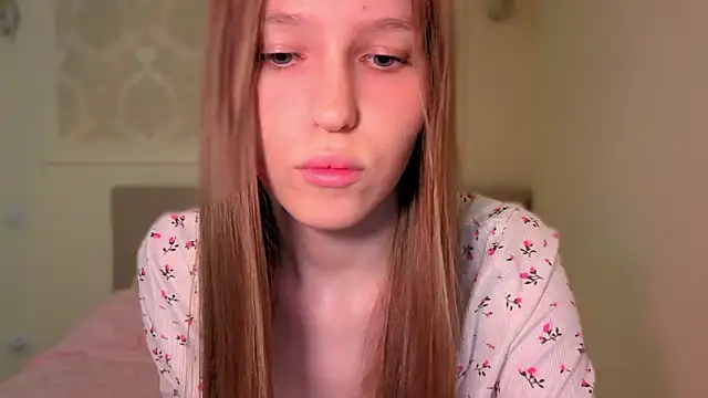 Alllura online show from March 2026 02:30:02 AM