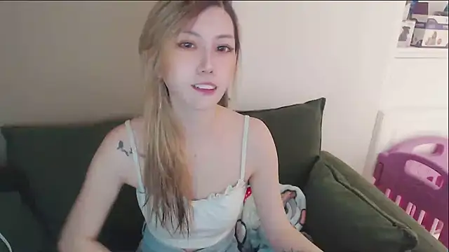 whitecat13 online show from May 2026 11:27:01 AM