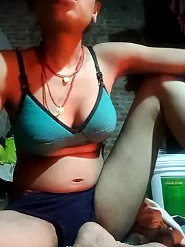 Snapshot of Fency_Love143 chatting on January 2026 05:37:01 PM Fency Love143 online show from January 2026 05:37:01 PM