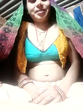 Snapshot of Fency_Love143 chatting on January 2026 02:43:02 PM Fency Love143 online show from January 2026 02:43:02 PM