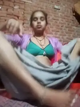 Snapshot of Fency_Love143 chatting on February 2026 11:22:01 PM Fency Love143 online show from February 2026 11:22:01 PM