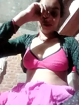 Snapshot of Fency_Love143 chatting on February 2026 01:01:02 AM Fency Love143 online show from February 2026 01:01:02 AM