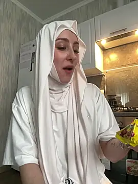LuxBrunette  online show from May 2026 11:20:01 AM