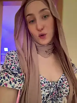 LuxBrunette  online show from June 2026 04:26:02 AM