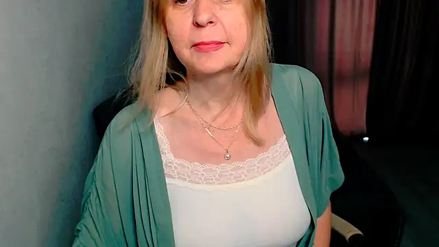 Snapshot of MiLenaMilf chatting on May 2026 07:05:02 AM MiLenaMilf online show from May 2026 07:05:02 AM
