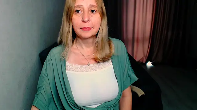 Snapshot of MiLenaMilf chatting on May 2026 06:55:02 AM MiLenaMilf online show from May 2026 06:55:02 AM