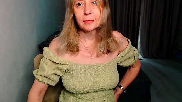 Snapshot of MiLenaMilf chatting on May 2026 07:48:02 AM MiLenaMilf online show from May 2026 07:48:02 AM