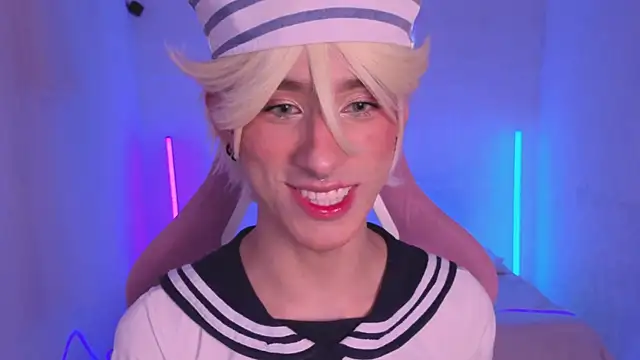 Snapshot of Kitsuneplay_ chatting on December 2025 10:07:01 PM Kitsuneplay online show from December 2025 10:07:01 PM