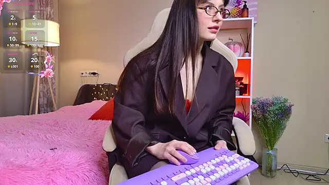 Snapshot of Mirellune chatting on February 2026 08:09:01 PM Mirellune online show from February 2026 08:09:01 PM