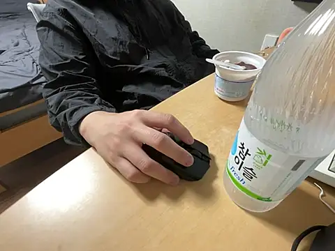 Snapshot of koreanbottom03 chatting on January 2026 10:42:01 AM koreanbottom03 online show from January 2026 10:42:01 AM