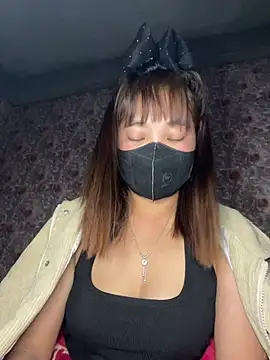 Snapshot of Wendy-2 chatting on February 2026 04:00:02 PM Wendy-2 online show from February 2026 04:00:02 PM