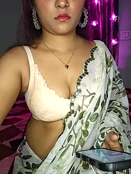 Snapshot of Saumyy chatting on February 2026 05:44:02 PM Saumyy online show from February 2026 05:44:02 PM