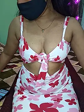 Saumyy online show from February 2026 06:18:01 PM