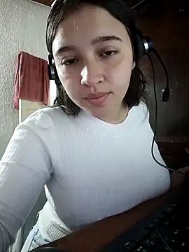 Laia  Evanss online show from February 2026 12:33:02 PM