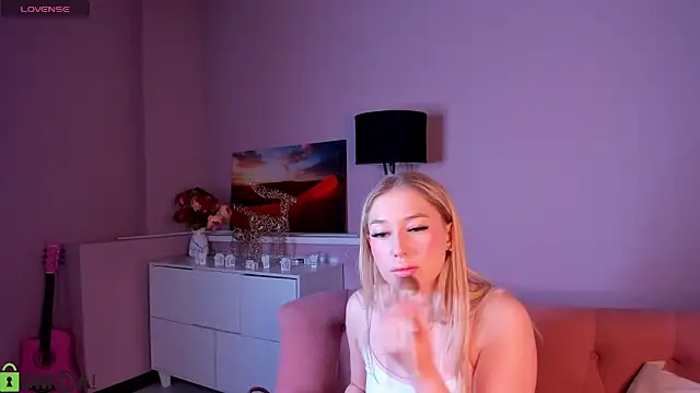 ChloeAlba online show from April 2026 03:04:02 AM