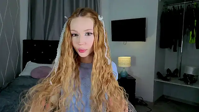 Snapshot of Zoe__Page chatting on January 2026 02:10:01 PM Zoe Page online show from January 2026 02:10:01 PM