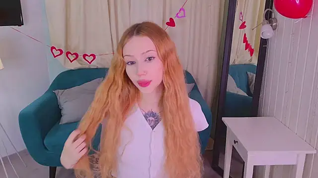 Snapshot of Zoe__Page chatting on February 2026 01:50:02 PM Zoe Page online show from February 2026 01:50:02 PM