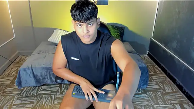 Nicole and thiago1 online show from February 2026 09:22:01 PM