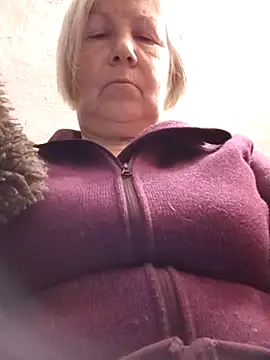 KlaudiaDarling online show from January 2026 02:10:02 PM