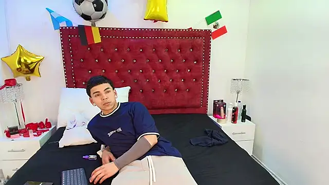 Jaden and sofia online show from June 2026 03:07:01 AM