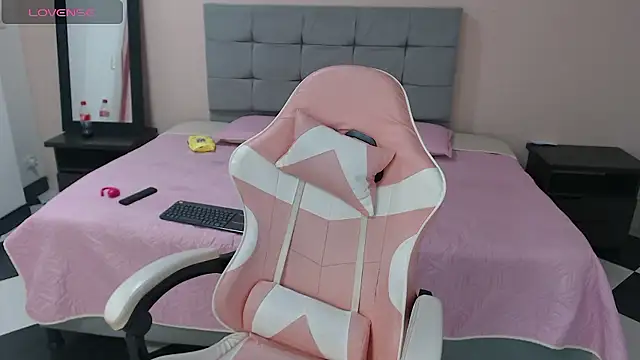 Snapshot of Abby_Hiiltoon chatting on January 2026 04:29:01 AM Abby Hiiltoon online show from January 2026 04:29:01 AM