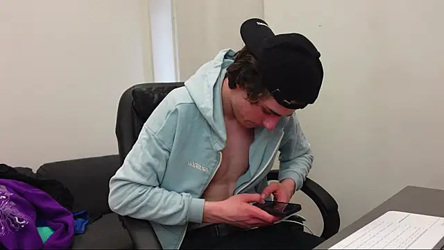 Daniel Shawnn online show from April 2026 12:47:01 PM