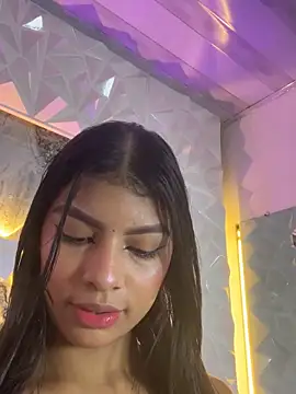 Sofia-love7 online show from May 2026 10:38:01 PM