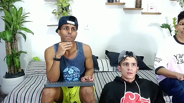 Snapshot of Interracial_Snow_Bunny chatting on February 2026 11:21:02 PM Interracial Snow Bunny online show from February 2026 11:21:02 PM