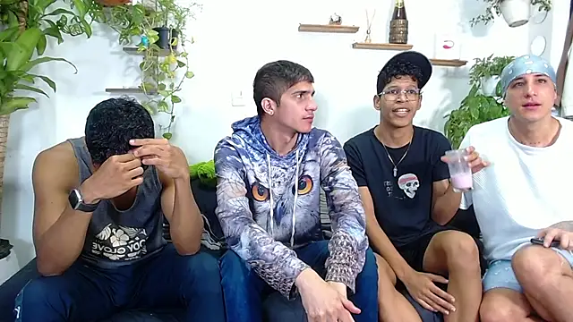 Snapshot of Interracial_Snow_Bunny chatting on February 2026 05:11:01 PM Interracial Snow Bunny online show from February 2026 05:11:01 PM