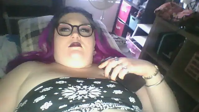 Snapshot of UnpleasantFan156 chatting on February 2026 11:15:02 PM UnpleasantFan156 online show from February 2026 11:15:02 PM