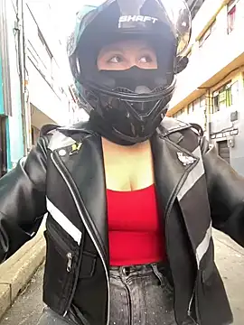 Scarlet auraa online show from May 2026 08:32:01 PM
