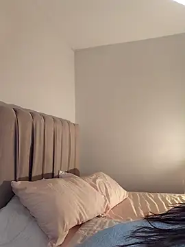 DAMMLEYLA online show from February 2026 08:35:01 AM