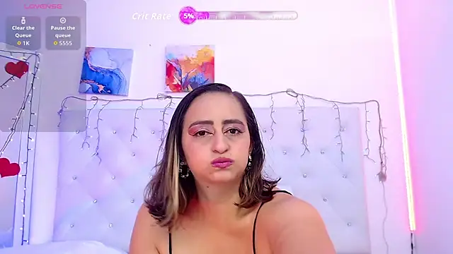 queendesiree  online show from February 2026 08:08:02 PM