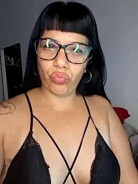 Snapshot of angielove1905 chatting on February 2026 12:57:01 PM angielove1905 online show from February 2026 12:57:01 PM