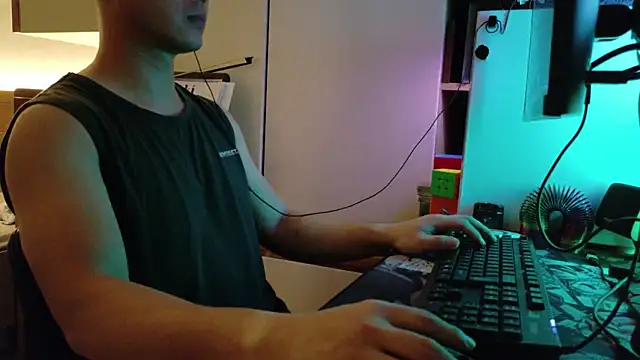 OnlyHand9x online show from July 2026 05:04:02 PM