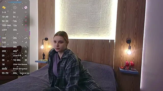 Snapshot of Kortney_Fox chatting on January 2026 07:13:01 AM Kortney Fox online show from January 2026 07:13:01 AM