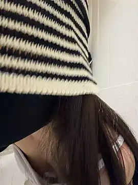 ZJbaby online show from May 2026 01:39:02 PM