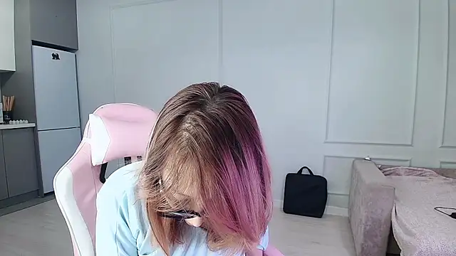 jasmilee online show from July 2026 02:31:01 PM