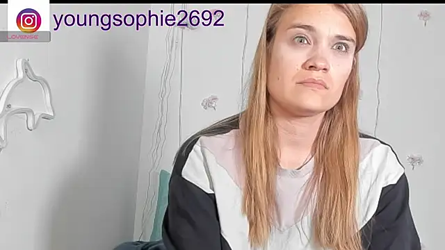 Snapshot of YoungSophie chatting on May 2026 04:58:02 PM YoungSophie online show from May 2026 04:58:02 PM
