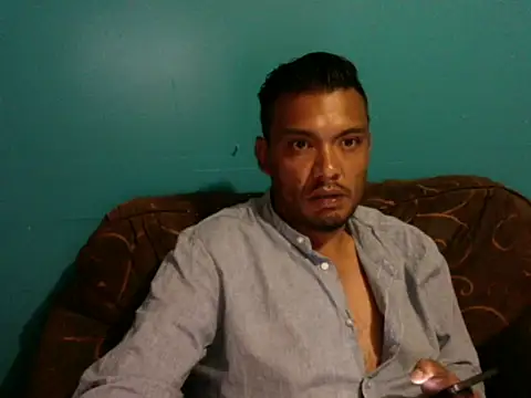 latinomoreno95 online show from May 2026 12:18:01 AM