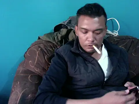 latinomoreno95 online show from May 2026 06:57:02 PM