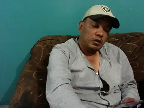 latinomoreno95 online show from May 2026 05:26:01 AM