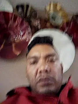 latinomoreno95 online show from May 2026 05:27:02 AM