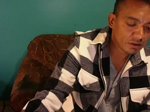 latinomoreno95 online show from June 2026 07:26:02 PM