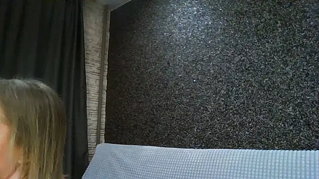 Snapshot of Amanda_Luxe chatting on January 2026 03:10:01 AM Amanda Luxe online show from January 2026 03:10:01 AM