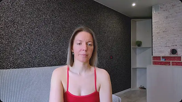 Amanda Luxe online show from May 2026 03:12:02 AM