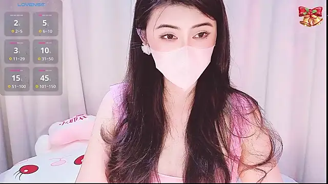 Snapshot of 1-Emma-1 chatting on May 2026 11:06:01 AM 1-Emma-1 online show from May 2026 11:06:01 AM