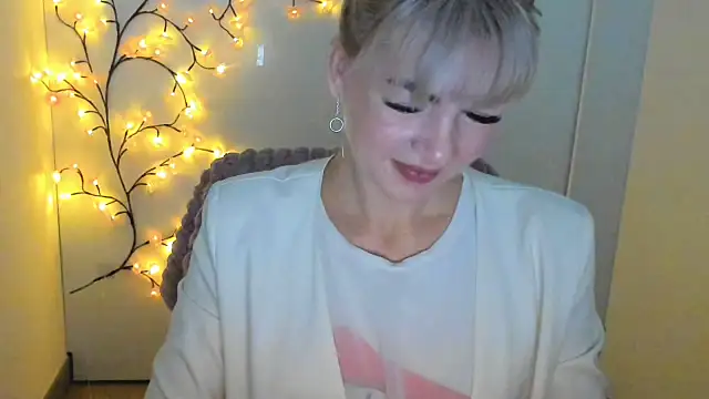 Madonna Fire online show from February 2026 01:01:02 PM