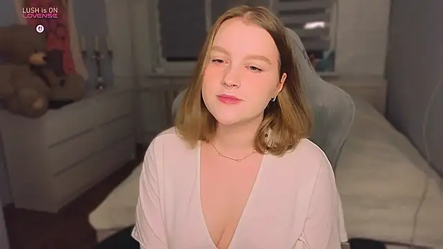 Snapshot of Ol1via chatting on January 2026 12:04:01 AM Ol1via online show from January 2026 12:04:01 AM