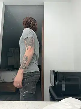 Derrick7799 online show from February 2026 07:42:02 AM